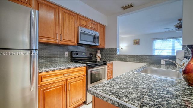 1520 N Andrews Ave, Fort Lauderdale, FL 33311