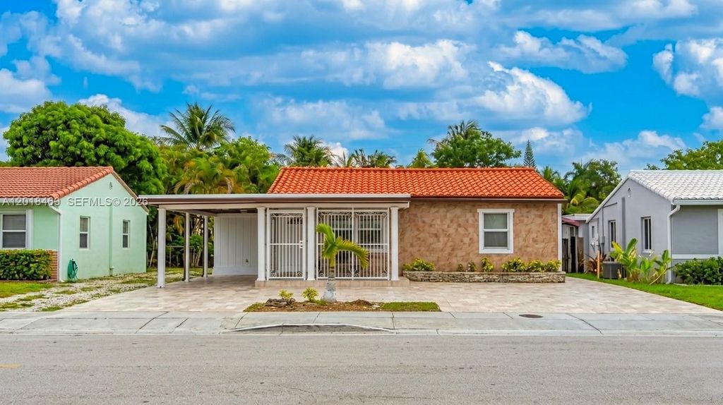 1520 N Andrews Ave, Fort Lauderdale, FL 33311