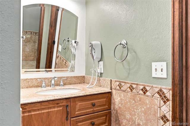 1085 E Midway Boulevard, Broomfield, CO 80020