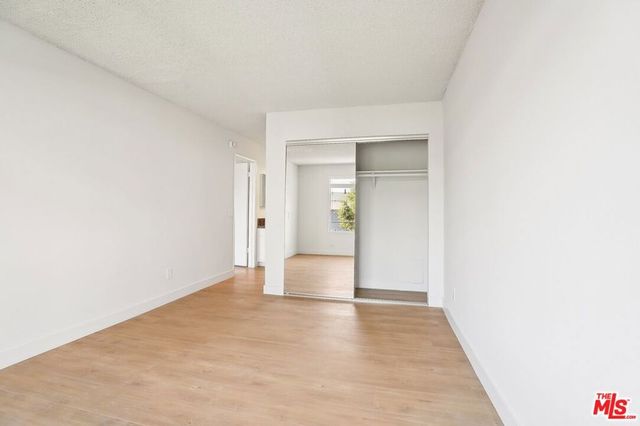 1352 S Carmelina Avenue 206, Los Angeles, CA 90025