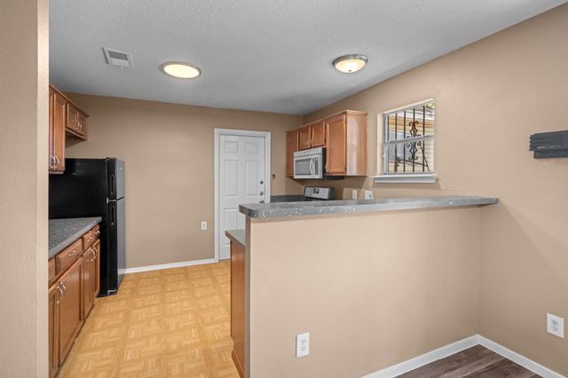 10323 Budtime Lane, Dallas, TX 75217