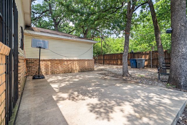 10323 Budtime Lane, Dallas, TX 75217