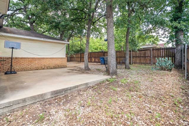10323 Budtime Lane, Dallas, TX 75217