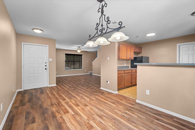 10323 Budtime Lane, Dallas, TX 75217