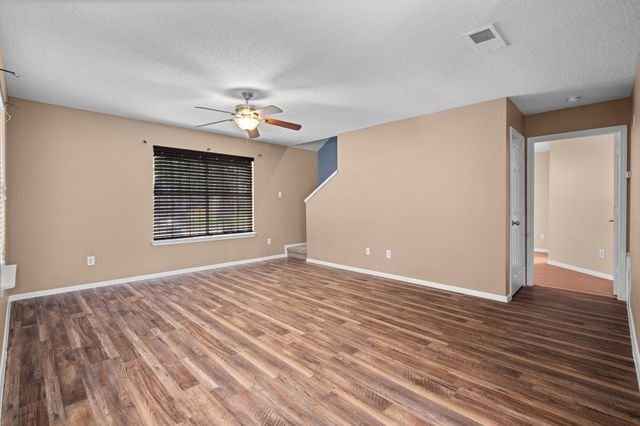 10323 Budtime Lane, Dallas, TX 75217