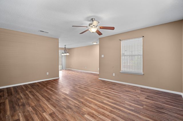 10323 Budtime Lane, Dallas, TX 75217