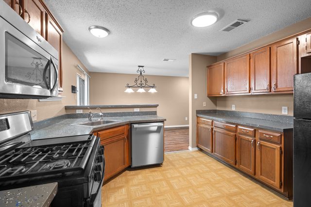 10323 Budtime Lane, Dallas, TX 75217
