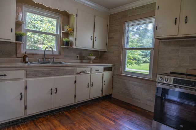 118 Bone Cave Rd, Rock Island, TN 38581