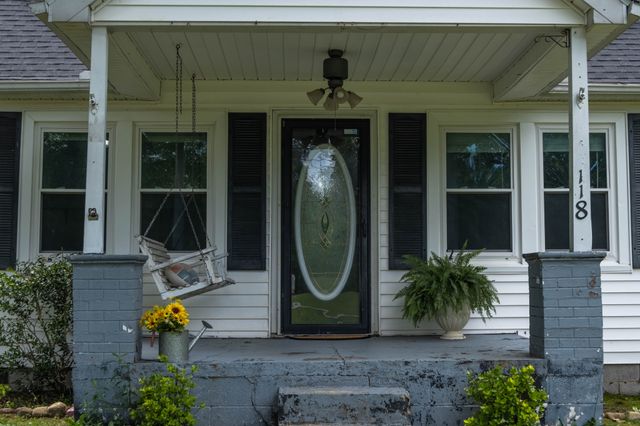 118 Bone Cave Rd, Rock Island, TN 38581