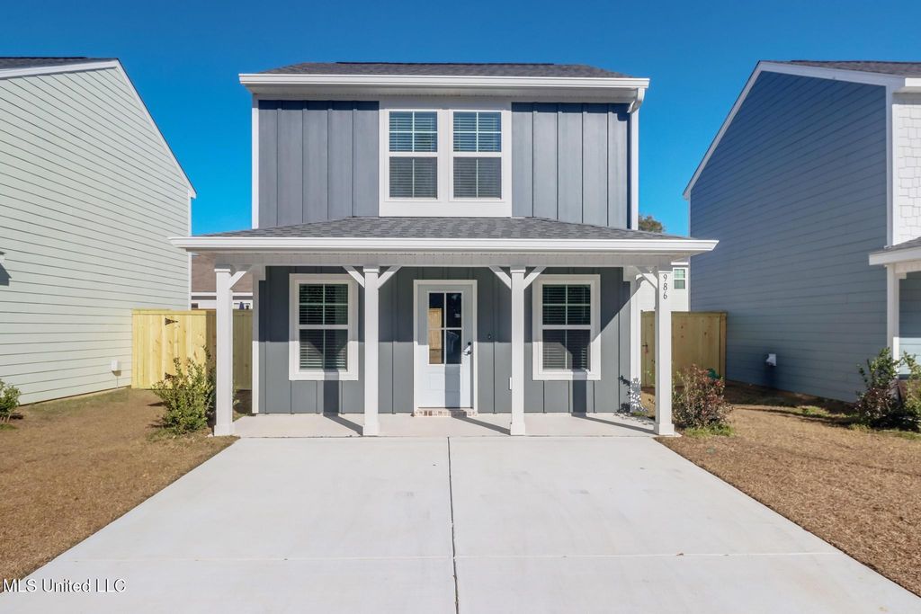 986 Waterford Lane, Gulfport, MS 39507