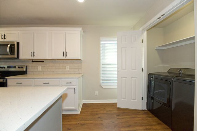 311 W Main Street, Whitesboro, TX 76273