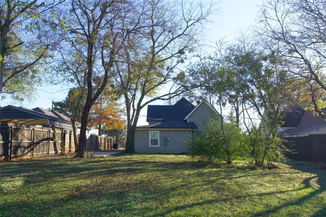 311 W Main Street, Whitesboro, TX 76273