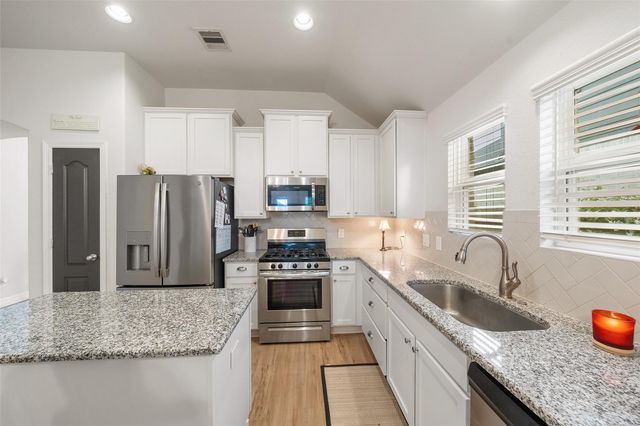 40638 Goldeneye Place, Magnolia, TX 77354