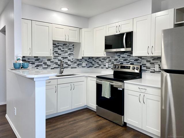 4840 Briarwood Avenue Unit C8, Royal Oak, MI 48073