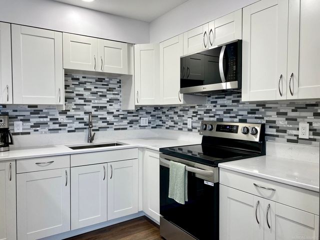 4840 Briarwood Avenue Unit C8, Royal Oak, MI 48073