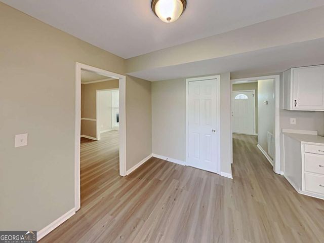 411 River Point Drive, Woodstock, GA 30188