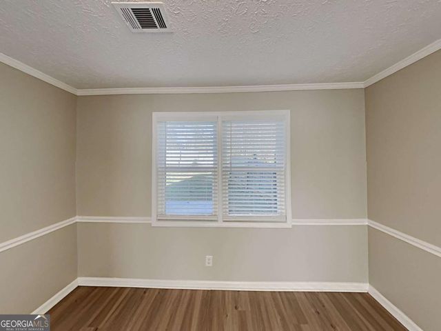 411 River Point Drive, Woodstock, GA 30188