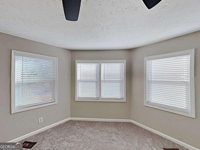 411 River Point Drive, Woodstock, GA 30188