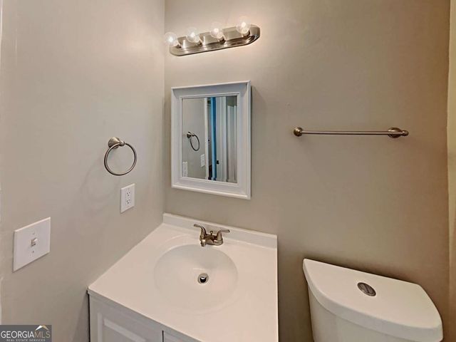 411 River Point Drive, Woodstock, GA 30188