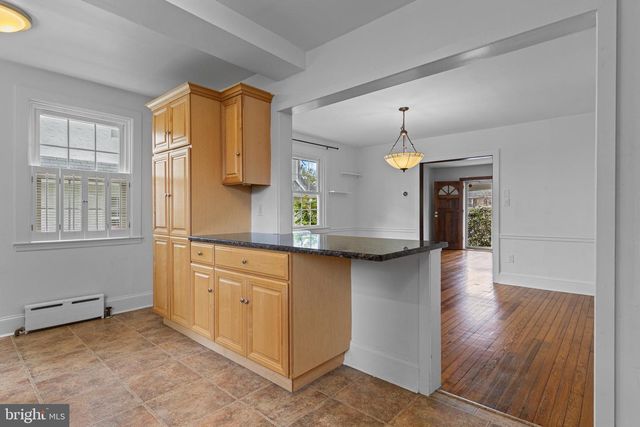 239 LOWRYS LN, Bryn Mawr, PA 19010