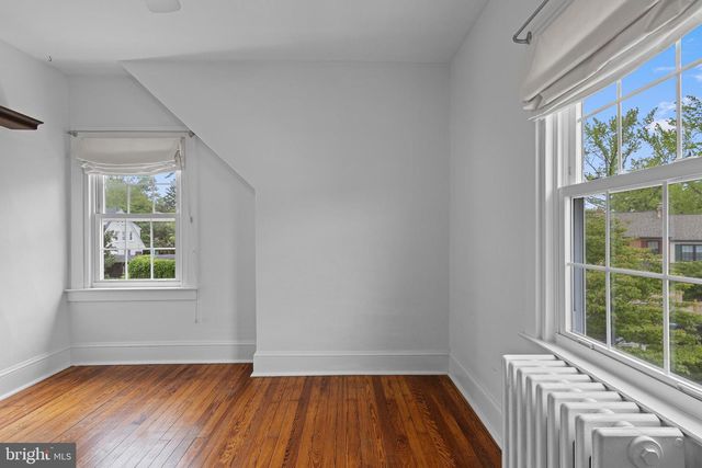 239 LOWRYS LN, Bryn Mawr, PA 19010