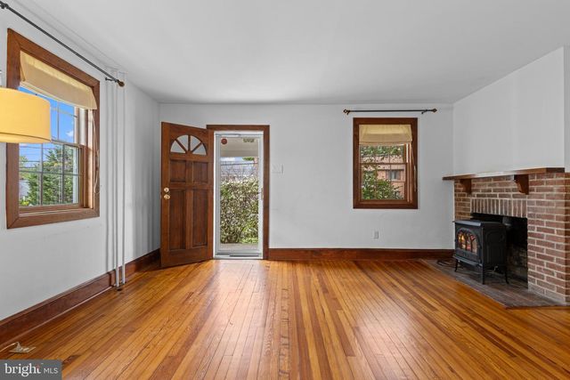 239 LOWRYS LN, Bryn Mawr, PA 19010