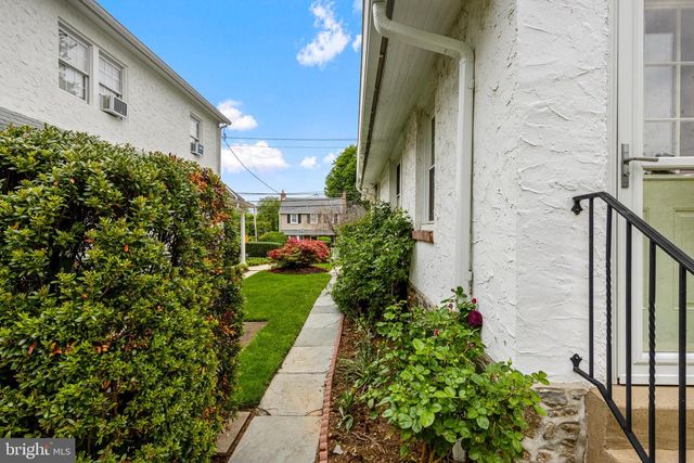 239 LOWRYS LN, Bryn Mawr, PA 19010