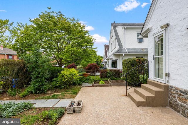 239 LOWRYS LN, Bryn Mawr, PA 19010