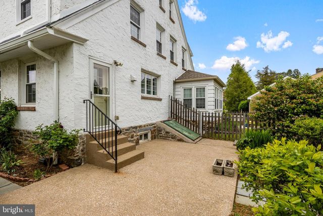 239 LOWRYS LN, Bryn Mawr, PA 19010