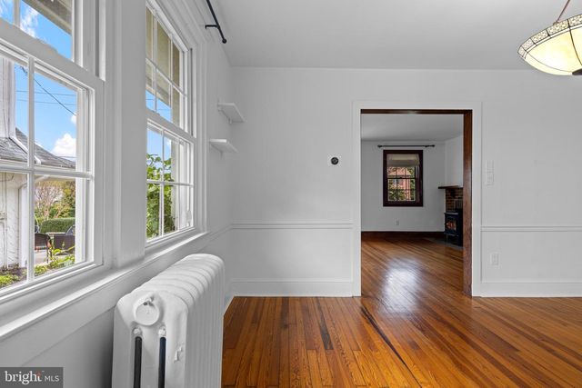 239 LOWRYS LN, Bryn Mawr, PA 19010