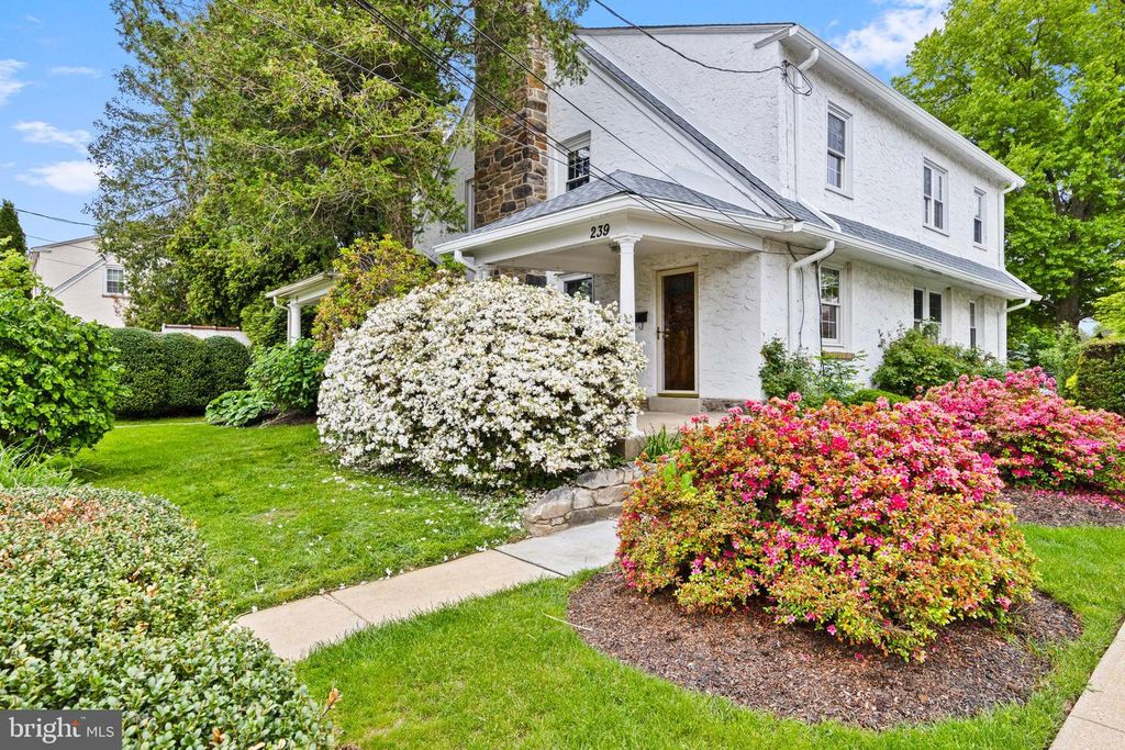 239 LOWRYS LN, Bryn Mawr, PA 19010