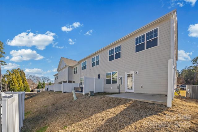 612 Rustic Path Lane, Fort Mill, SC 29708