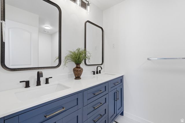 9828 S PINEHURST DR, Sandy, UT 84092