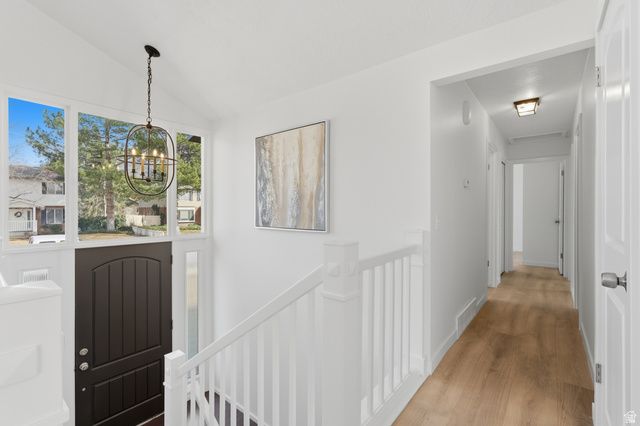 9828 S PINEHURST DR, Sandy, UT 84092