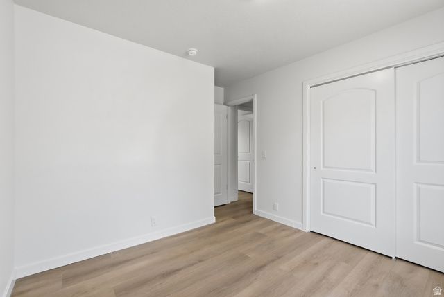 9828 S PINEHURST DR, Sandy, UT 84092