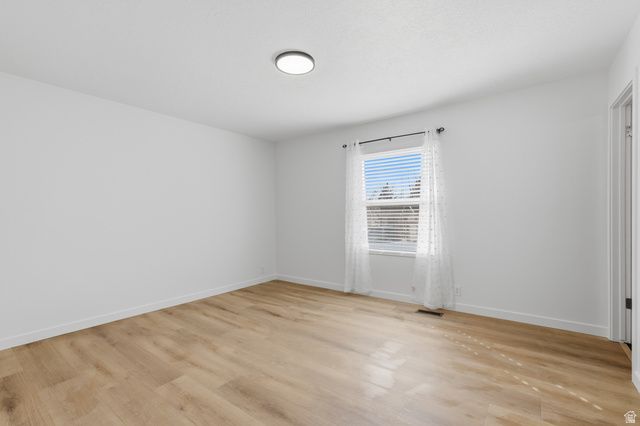 9828 S PINEHURST DR, Sandy, UT 84092