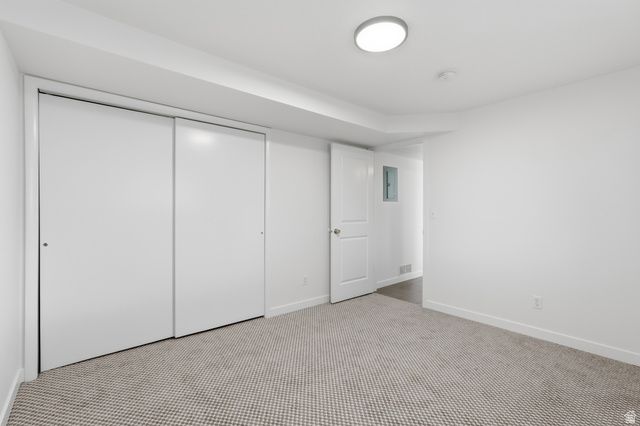 9828 S PINEHURST DR, Sandy, UT 84092