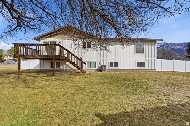 9828 S PINEHURST DR, Sandy, UT 84092