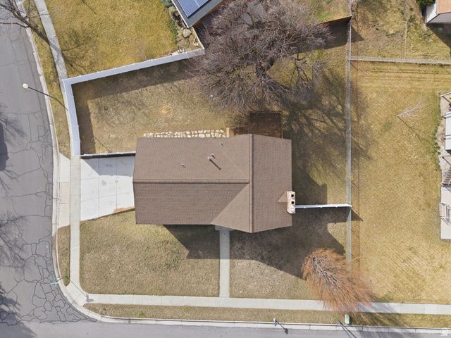 9828 S PINEHURST DR, Sandy, UT 84092