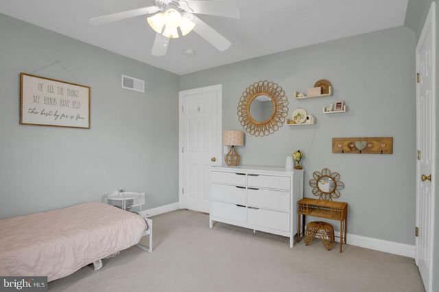528 W SIMPSON ST, Mechanicsburg, PA 17055