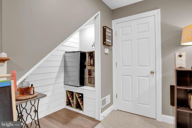528 W SIMPSON ST, Mechanicsburg, PA 17055