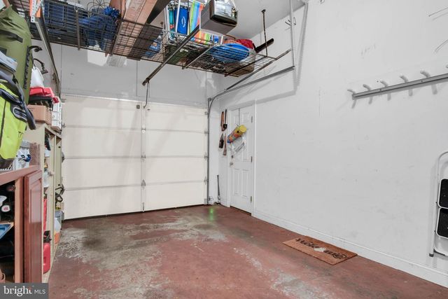 528 W SIMPSON ST, Mechanicsburg, PA 17055
