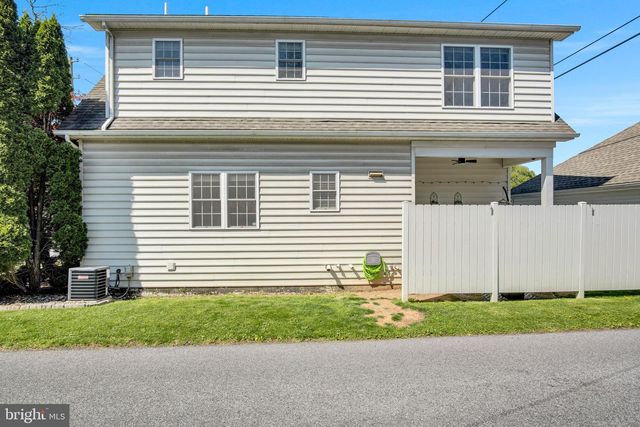 528 W SIMPSON ST, Mechanicsburg, PA 17055