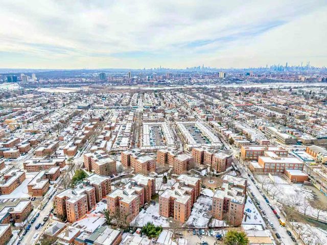 150-15 72nd Rd 5G, Kew Garden Hills, NY 11367