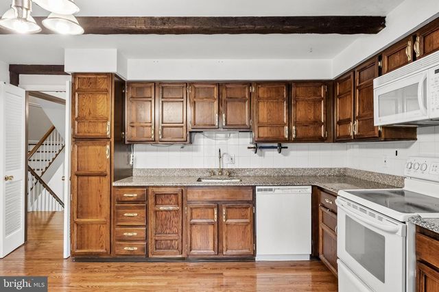 126 KINGS CROFT, Cherry Hill, NJ 08034