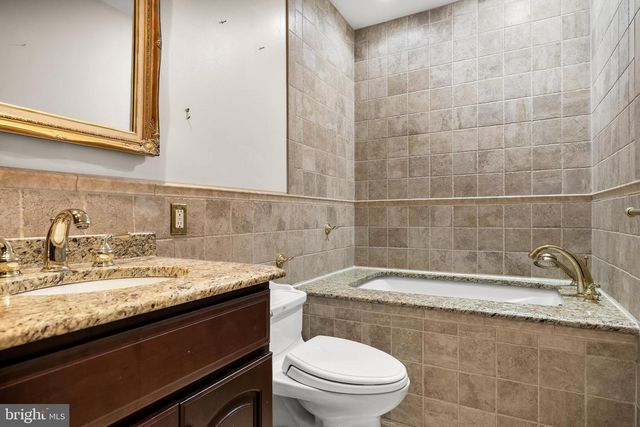 126 KINGS CROFT, Cherry Hill, NJ 08034