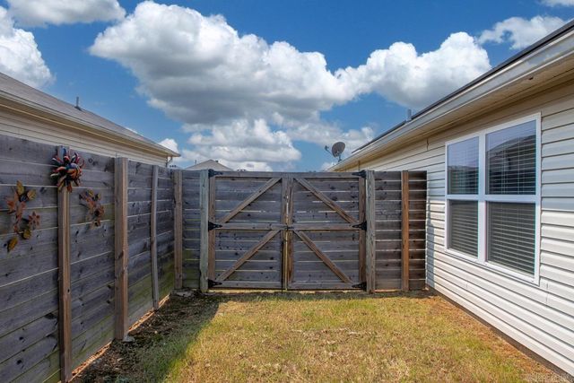 3000 Emerald Park Trail, Bauxite, AR 72011
