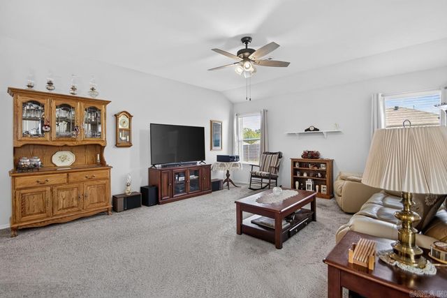 3000 Emerald Park Trail, Bauxite, AR 72011