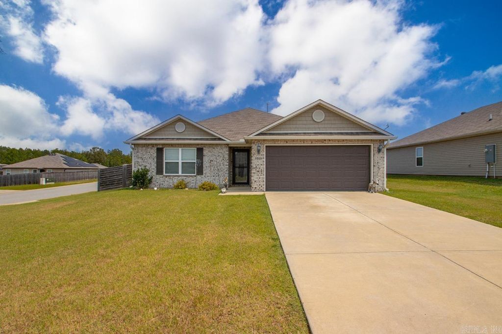 3000 Emerald Park Trail, Bauxite, AR 72011