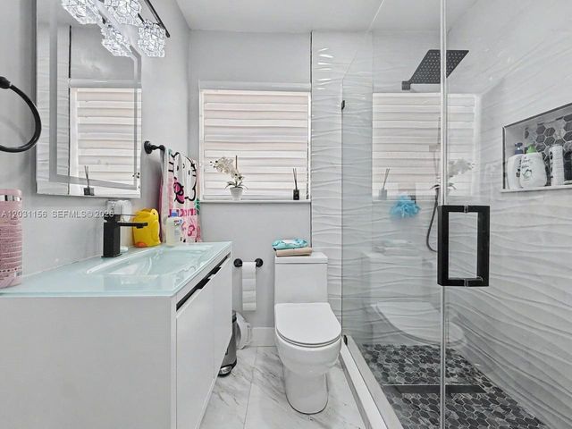 4265 W 8th Ave, Hialeah, FL 33012